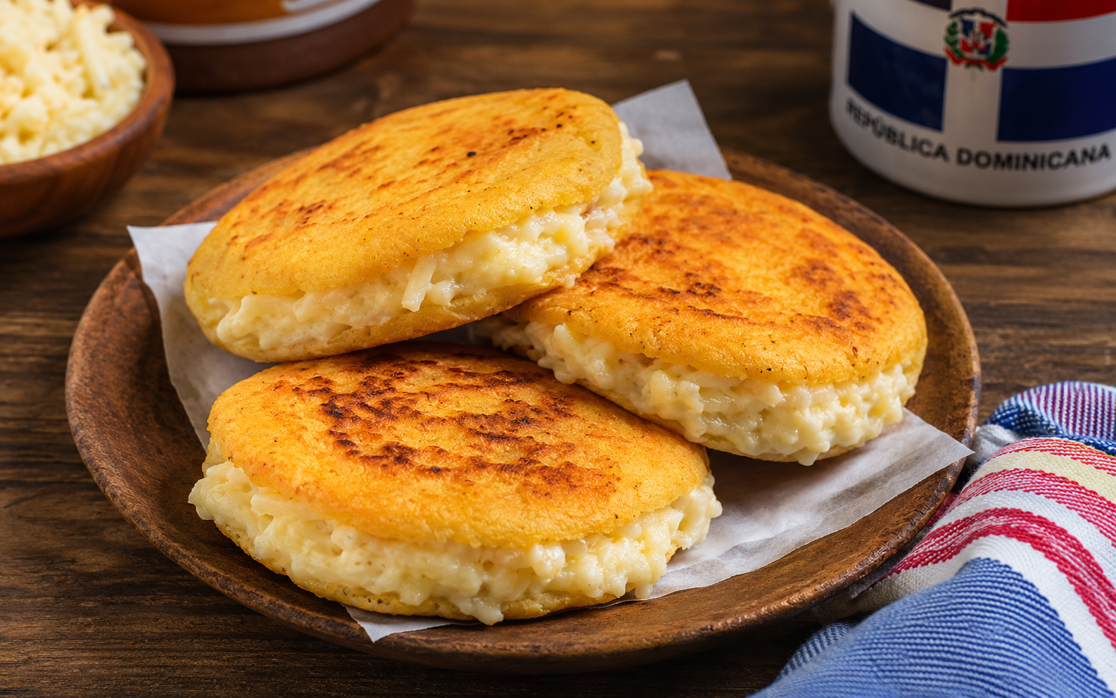 Arepas dominicanas caseras de Mama Olga Bakery